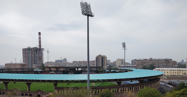 前发起进攻 前发起进攻